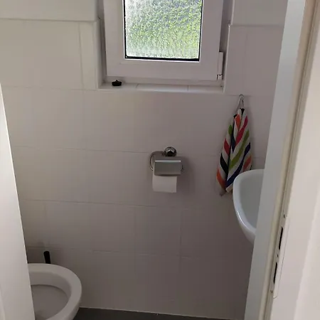 בית נופש Haus-im-garten-in-der-naehe-von-koeln-messe ברגיש גלאדבך