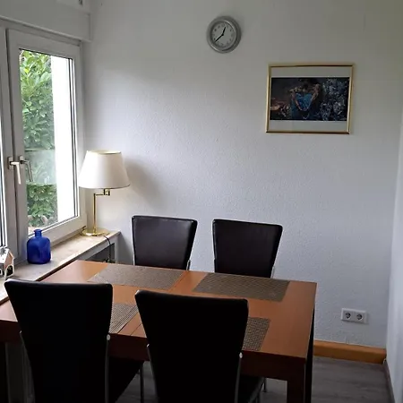 Haus-im-garten-in-der-naehe-von-koeln-messe Bergisch Gladbach